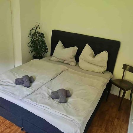 Apartamento Ein Zuhause Mit Schonem Garten Bonn Exterior foto